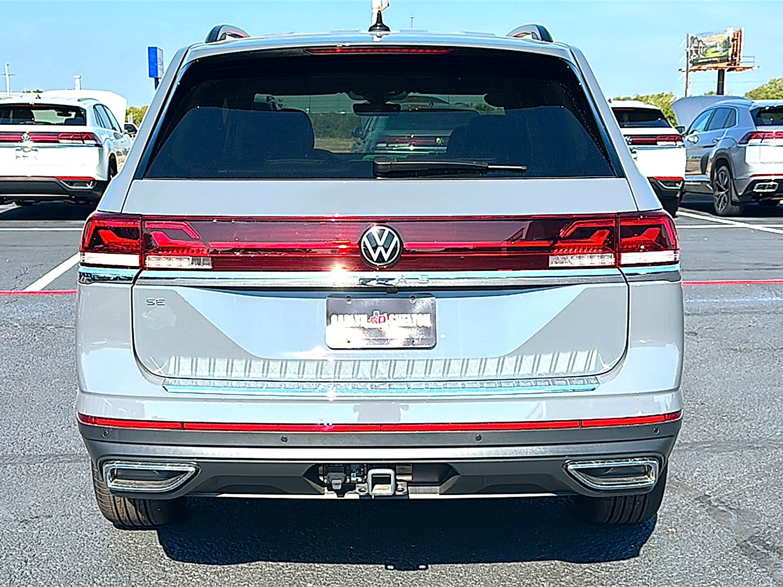 2026 Volkswagen Atlas SE with Technology