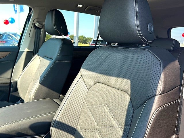 2026 Volkswagen Atlas 2.0T SE w/ Technology