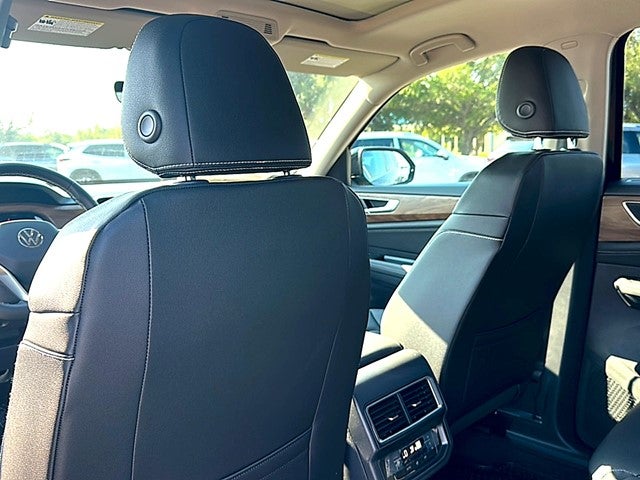 2026 Volkswagen Atlas 2.0T SE w/ Technology