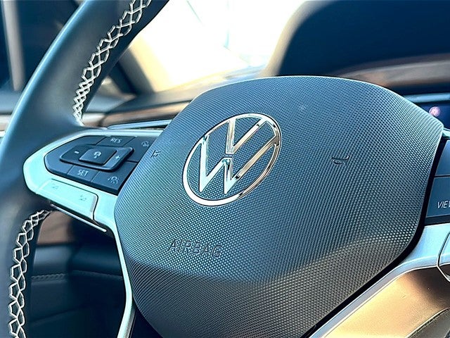 2026 Volkswagen Atlas 2.0T SE w/ Technology