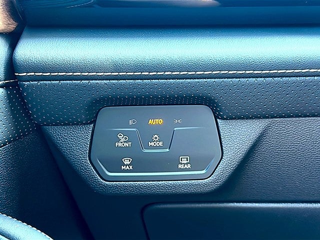 2026 Volkswagen Atlas 2.0T SE w/ Technology