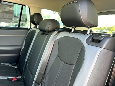 2027 Volkswagen Atlas SE w/Technology