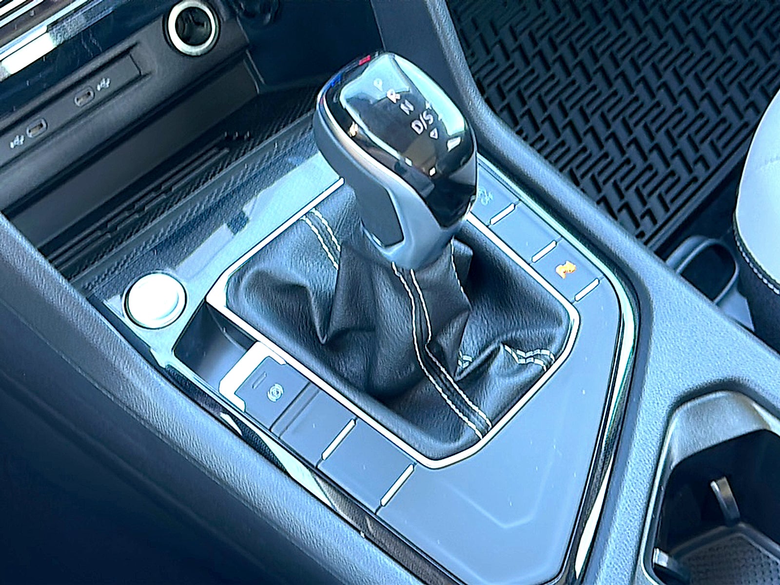 2027 Volkswagen Taos SE