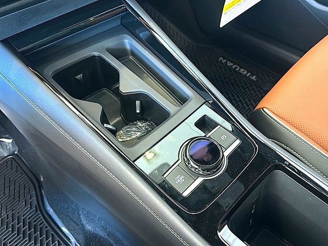 2026 Volkswagen Tiguan 2.0T SEL