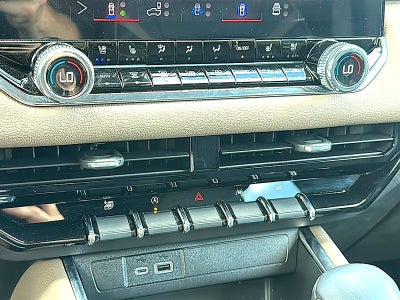2024 GMC Canyon 4WD Denali