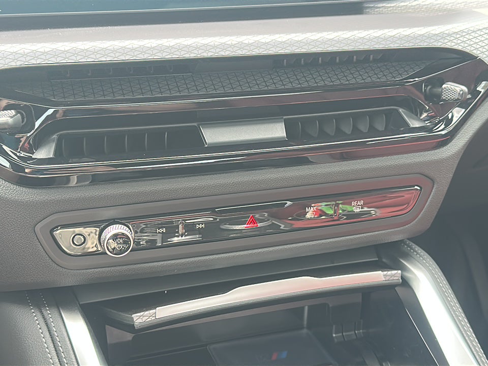 2026 BMW M240 i xDrive