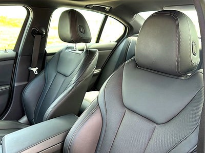 2024 BMW 3 Series 330i