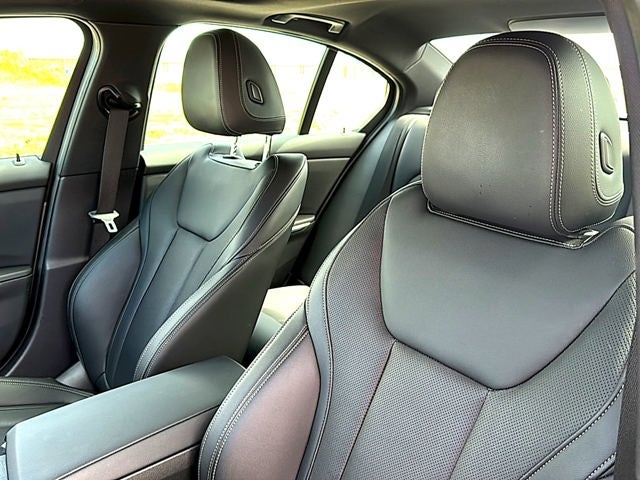 2024 BMW 3 Series 330i