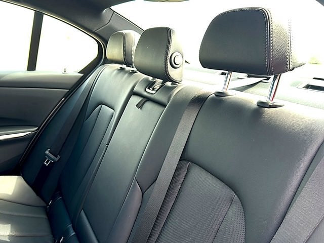 2024 BMW 3 Series 330i