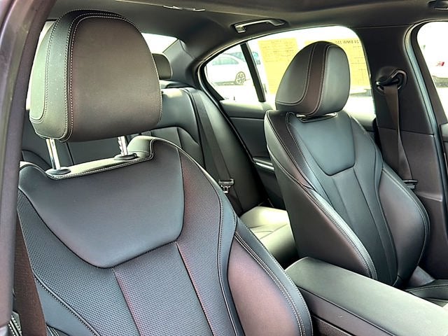 2024 BMW 3 Series 330i