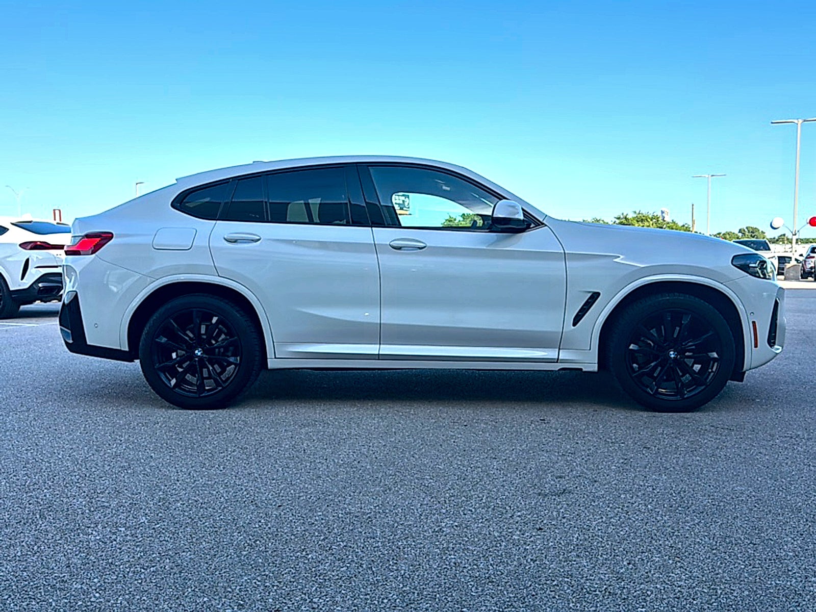 2024 BMW X4 xDrive30i