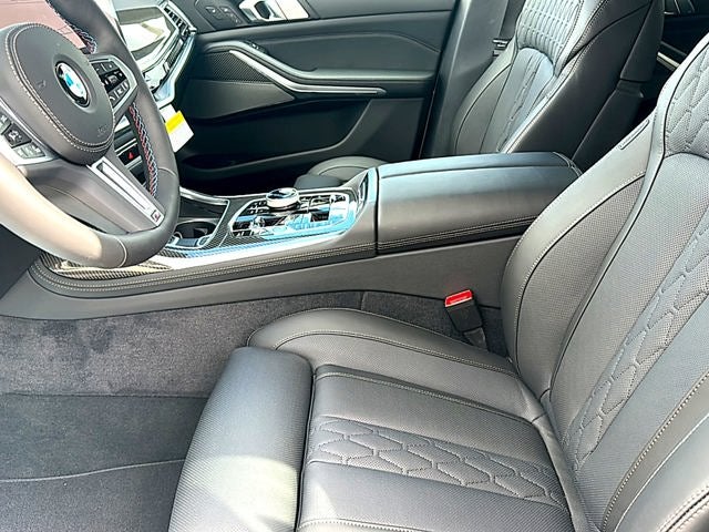 2027 BMW X7 M60i