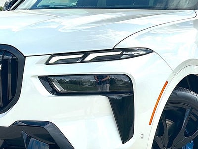 2027 BMW X7 M60i