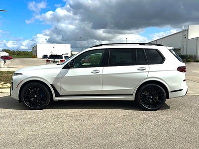 2027 BMW X7 M60i