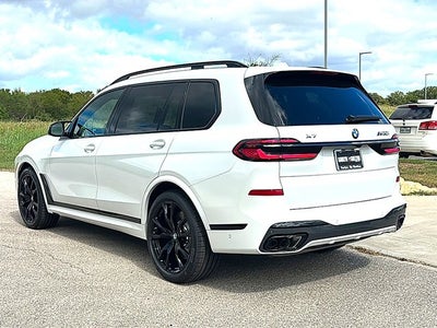2027 BMW X7 M60i
