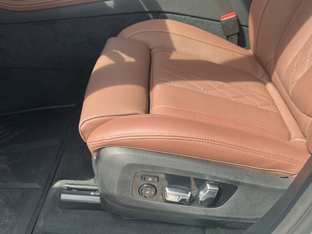 2026 BMW X7 M60i