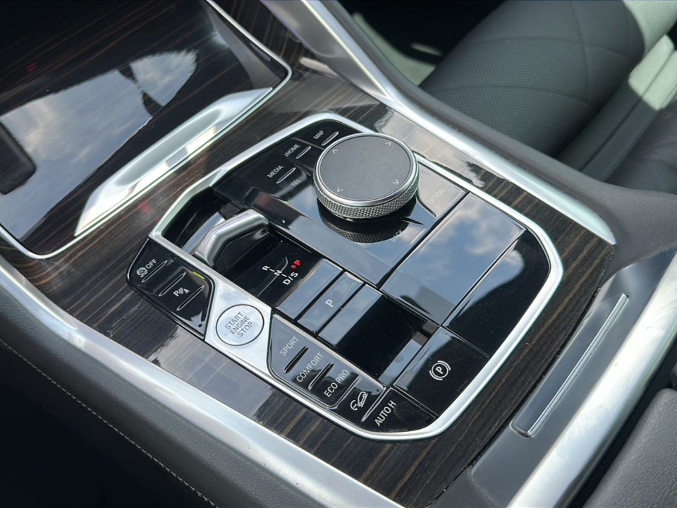 2024 BMW X6 xDrive40i