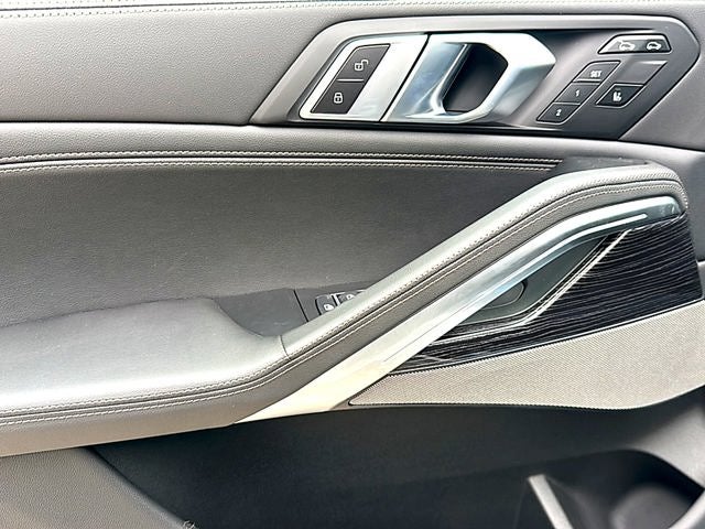 2027 BMW X6 xDrive40i