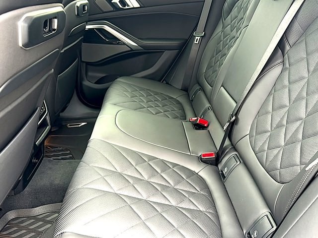 2027 BMW X6 xDrive40i