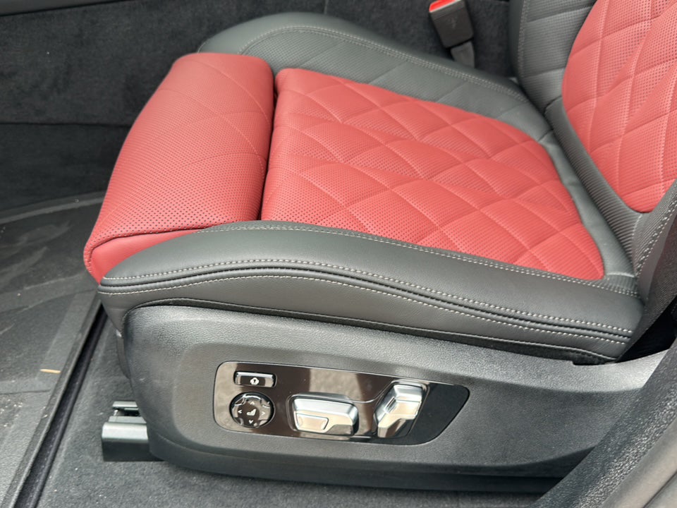 2027 BMW X6 xDrive40i