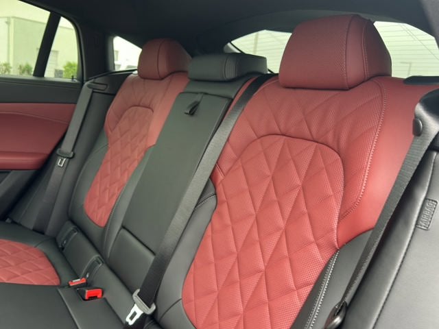 2027 BMW X6 xDrive40i