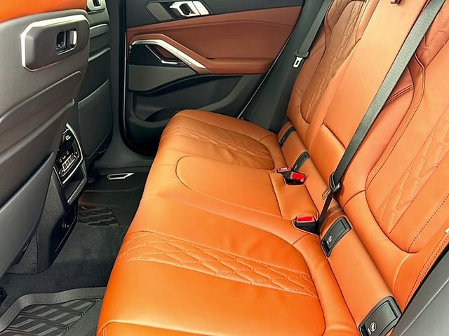2027 BMW X6 xDrive40i