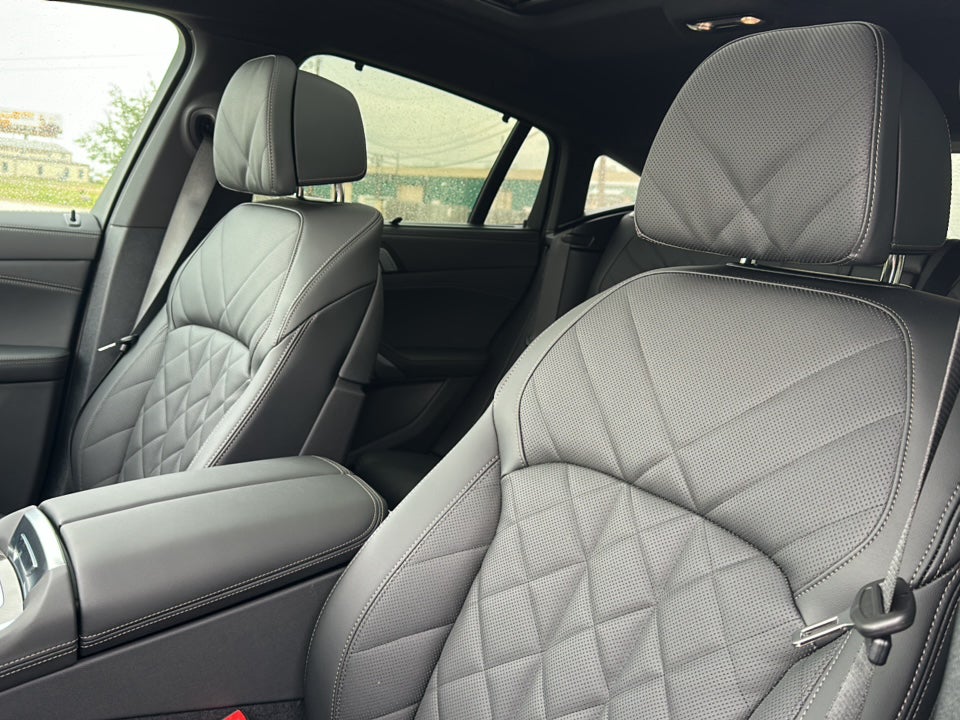 2027 BMW X6 M60i