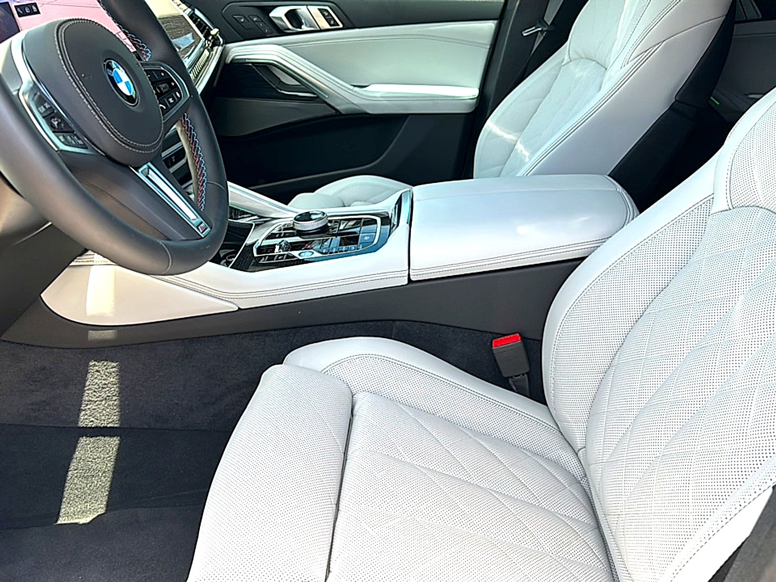 2026 BMW X6 M60i