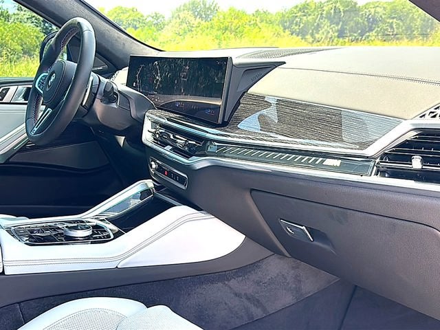 2026 BMW X6 M60i