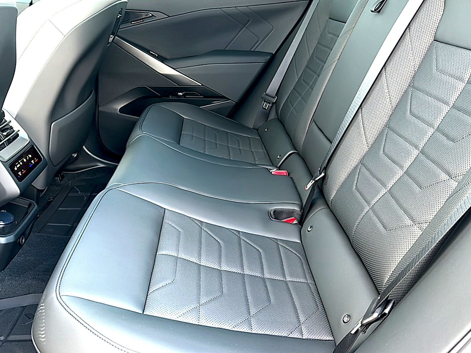 2027 BMW X5 40 xDrive