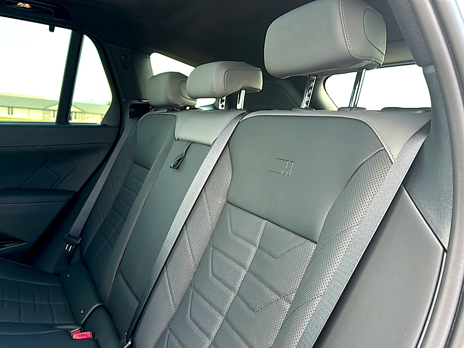 2027 BMW X5 40 xDrive