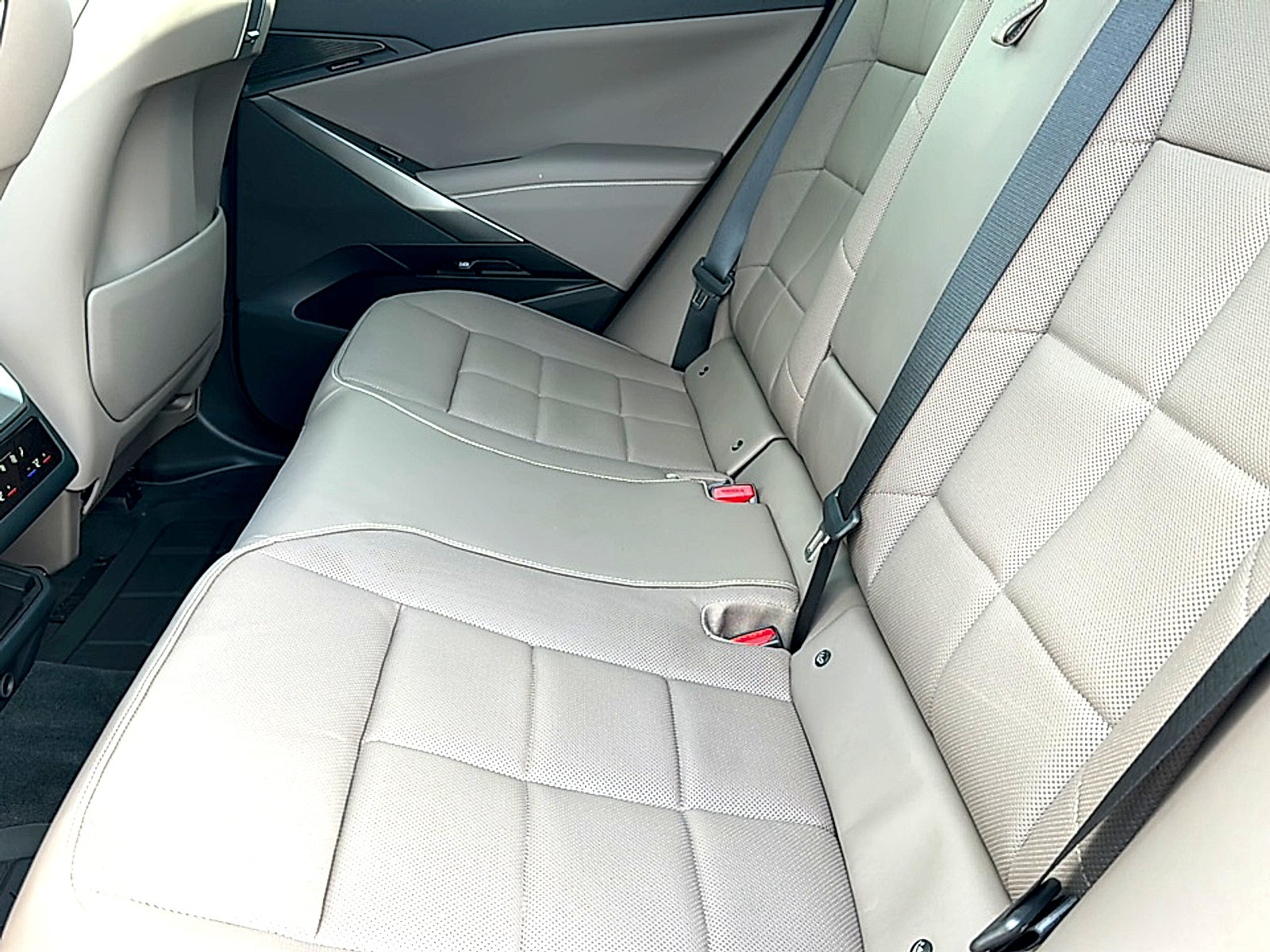 2027 BMW X5 40 xDrive