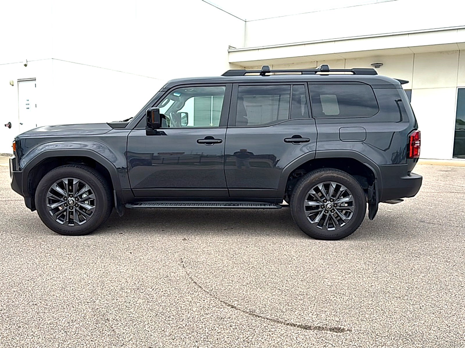 2024 Toyota Land Cruiser 4WD (Natl)