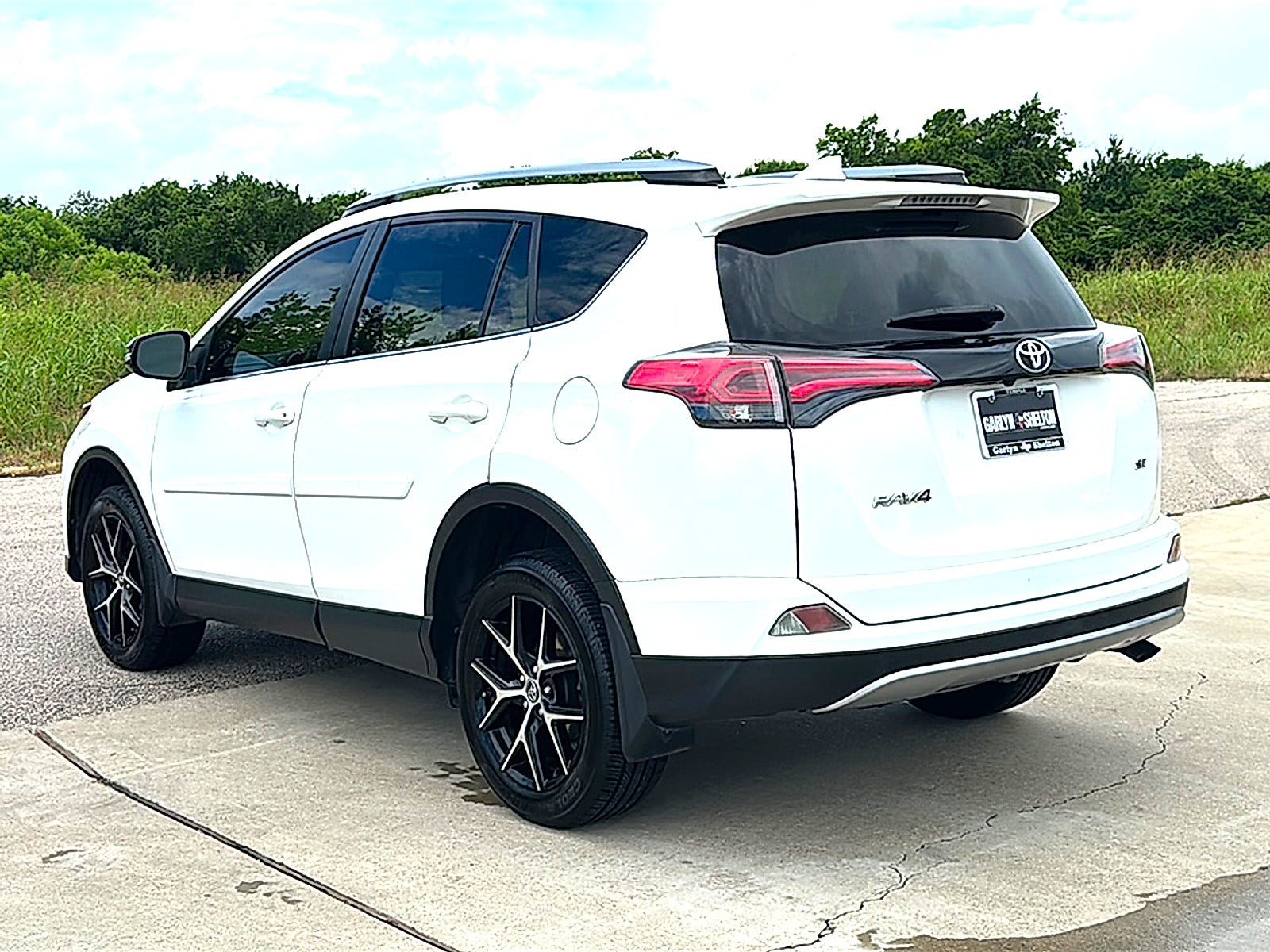 2018 Toyota RAV4 SE