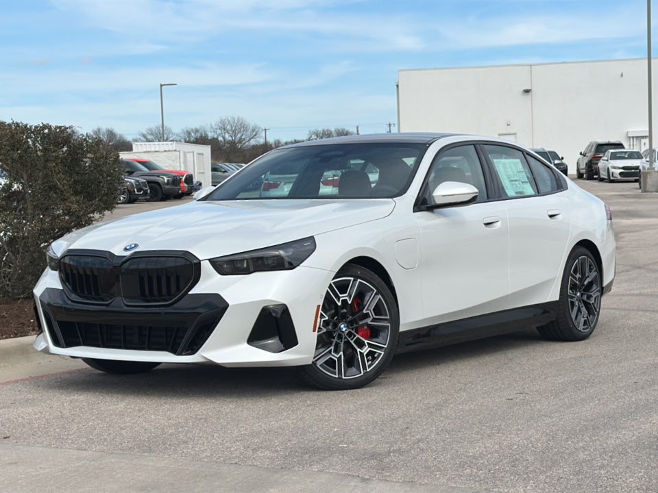 2026 BMW 5 Series 550e xDrive