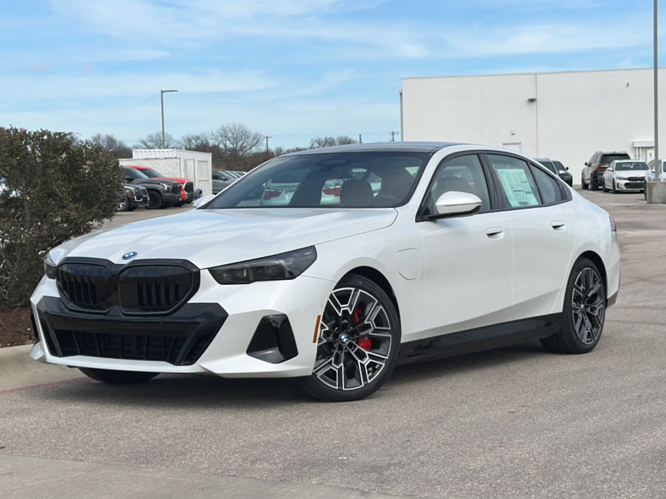 2026 BMW 5 Series 550e xDrive