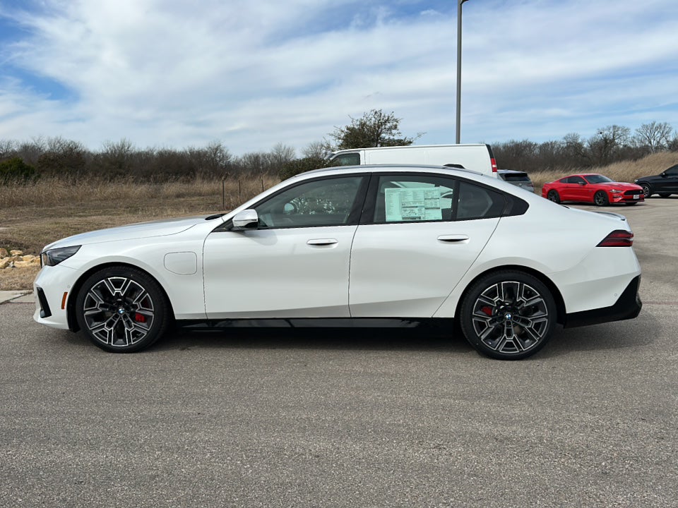 2026 BMW 5 Series 550e xDrive