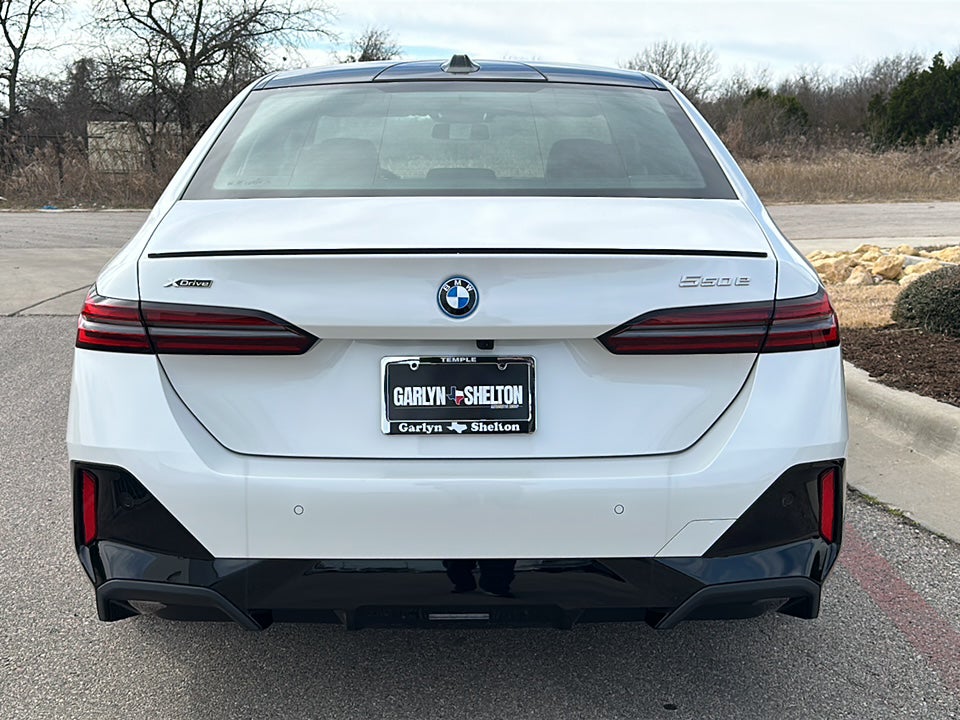 2026 BMW 5 Series 550e xDrive