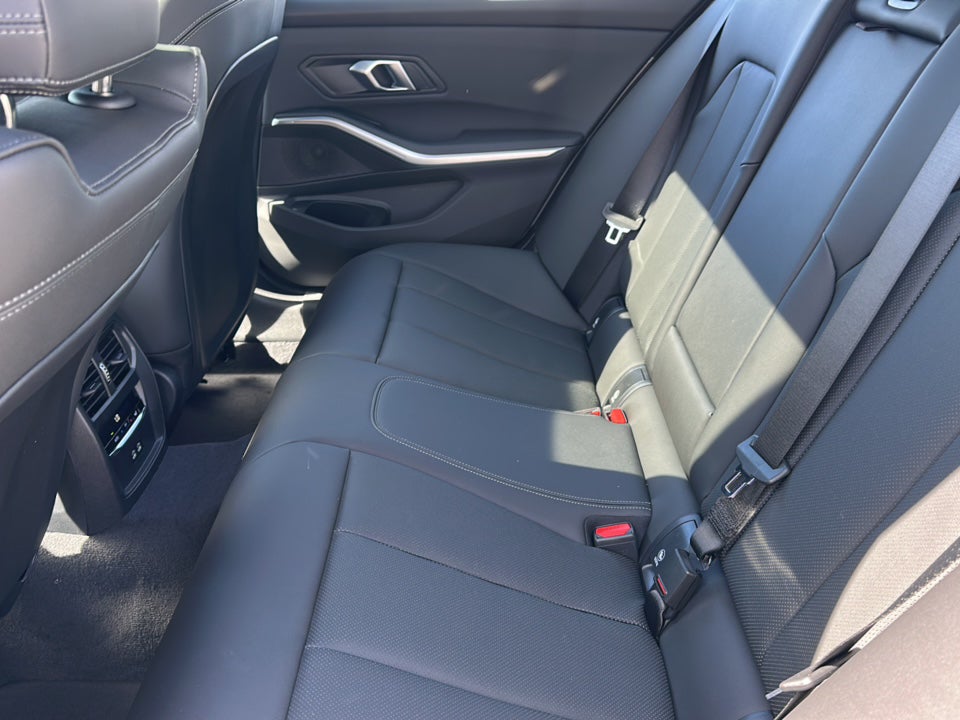 2026 BMW 3 Series 330i