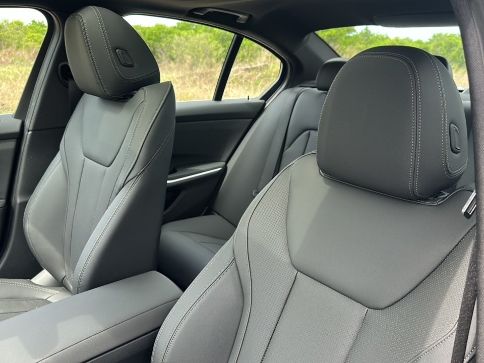 2026 BMW 3 Series 330i