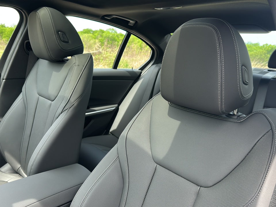 2026 BMW 3 Series 330i