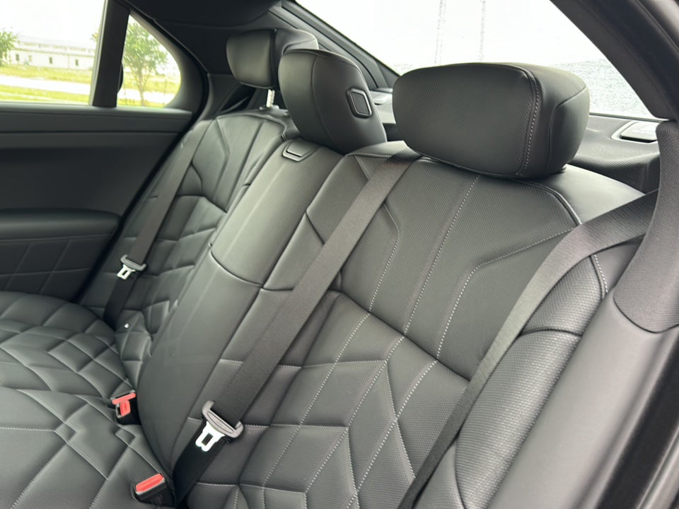 2026 BMW 7 Series 740i