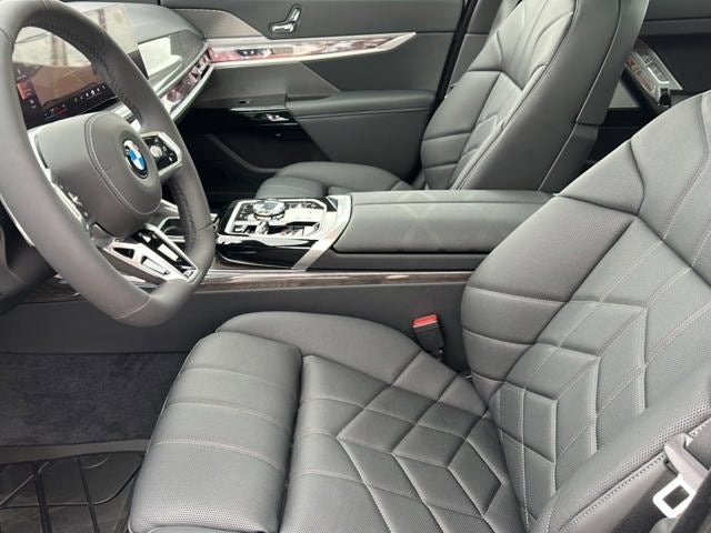 2026 BMW 7 Series 740i