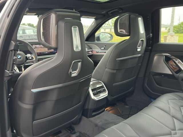 2026 BMW 7 Series 740i