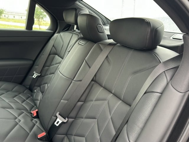 2026 BMW 7 Series 740i