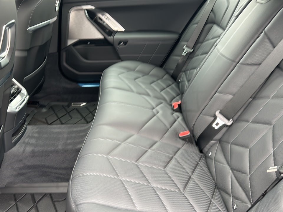 2026 BMW 7 Series 740i