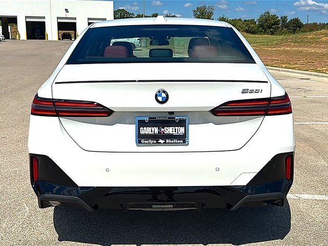 2027 BMW 5 Series 530i
