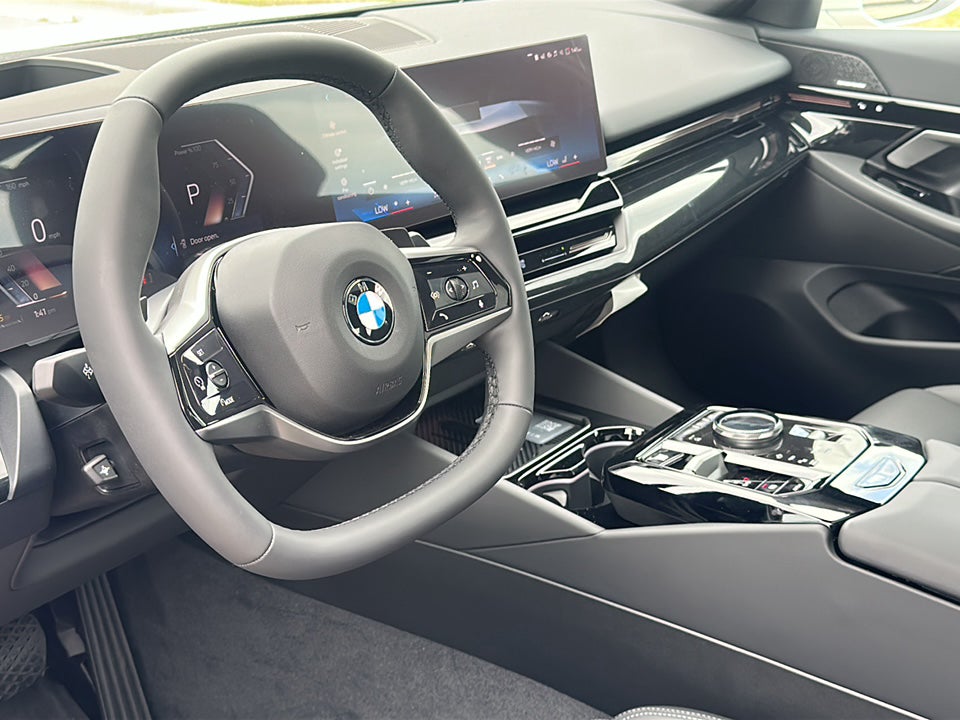 2026 BMW 5 Series 530i