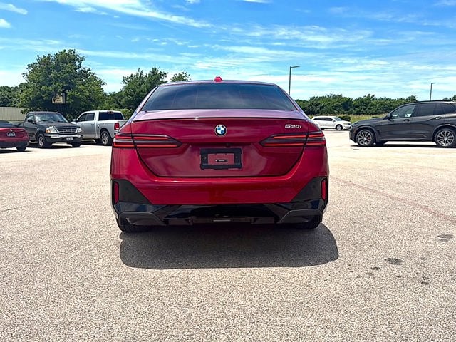 2025 BMW 5 Series 530i